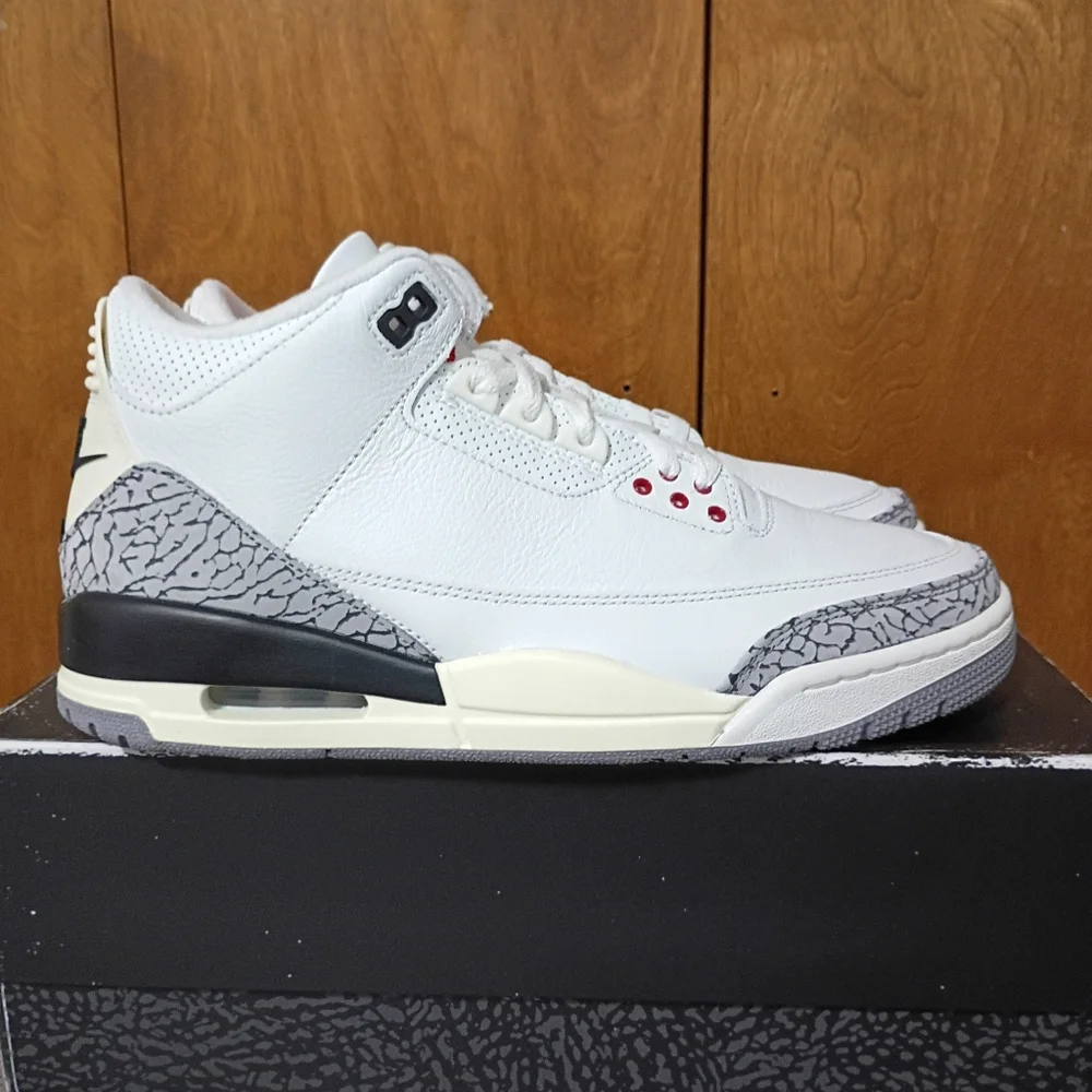 Nike Air Jordan 3 Retro White Cement Reimagined 2023 Men's Size 9.5 - DN3707 100 - Picture 3 of 7